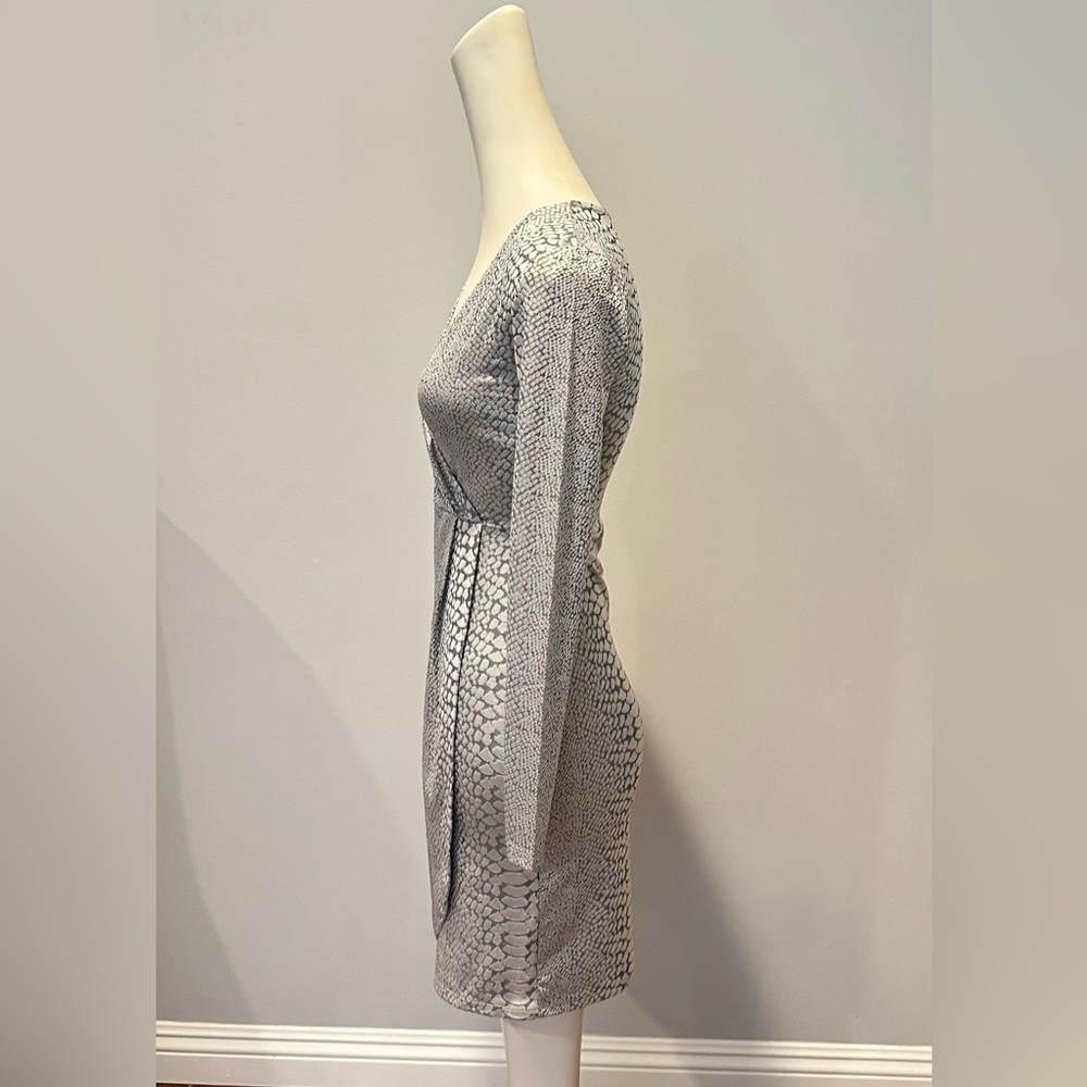 French Connection Women's Long Sleeve Snake Jacquard Dress Silver Size 0 - Picture 7 of 11